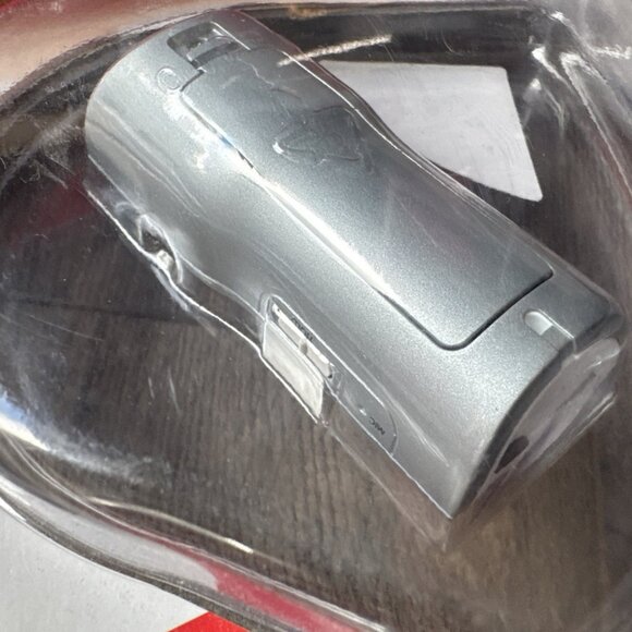 SanDisk Sansa m240 silver 1Gig Digital Media Player Plays Digital Music SEALED - Picture 7 of 11